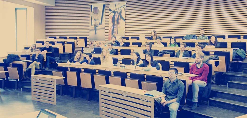 AES LİSANSI  (Administration économique et sociale)