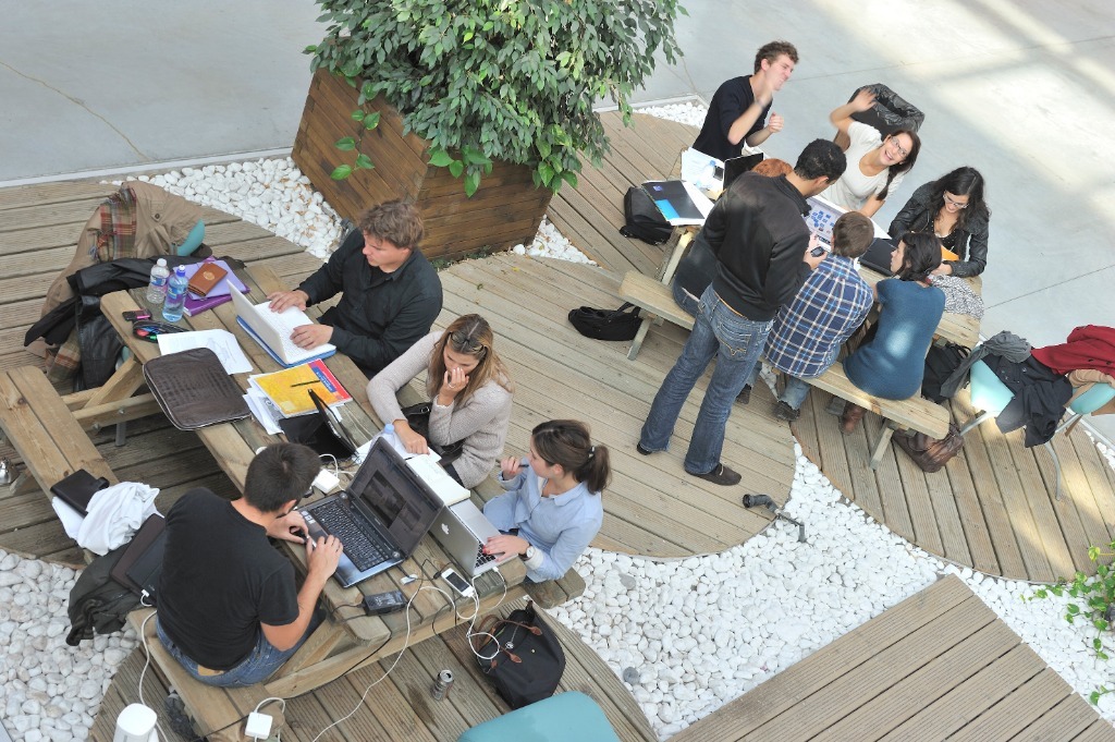 Neoma Business School